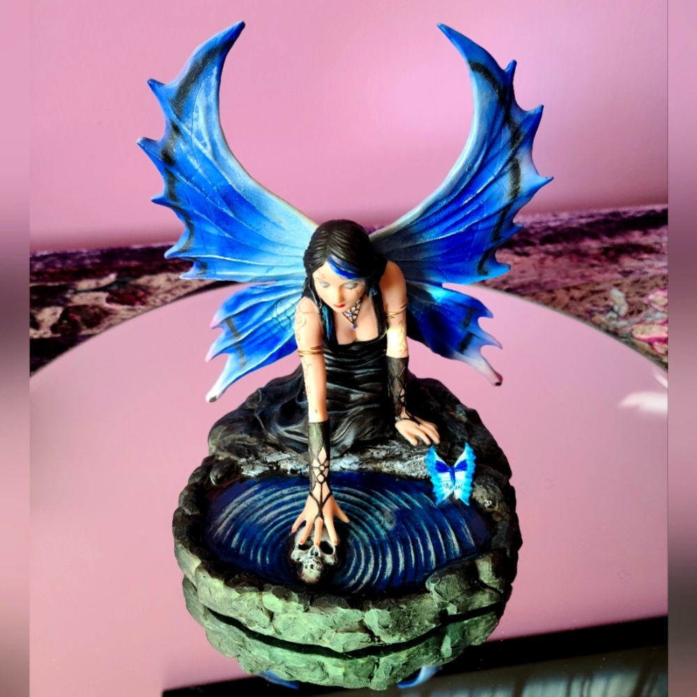 🖤💙🖤Anne Stokes Immortal Flight Figurine💙🖤💙